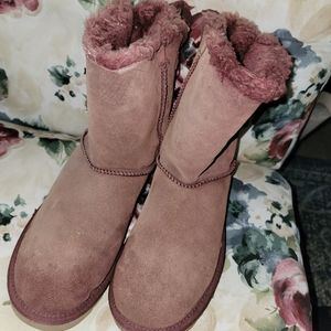 Size 8 burgundy red women's UGG boots